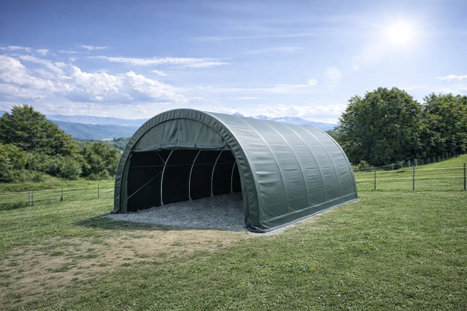 Freistehende Rundbogenhalle auf Fläche